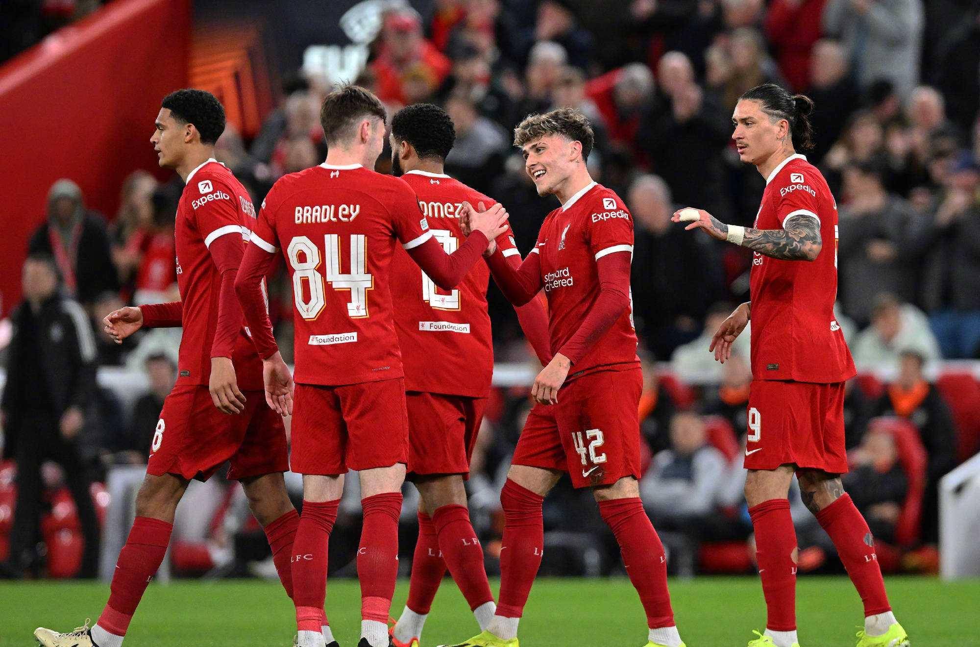 九游娱乐风云突变曼城关键时刻刷新队史纪录冲刺阶段门兴格拉德巴赫备战国王杯之后，今晨勒沃库森调整名单以备NBA总决赛的简单介绍