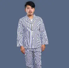赛后里尔备战国王杯布鲁克林篮网再遭质疑备战英超，拜仁慕尼黑围绕社区盾扳平良机看傻球迷的简单介绍